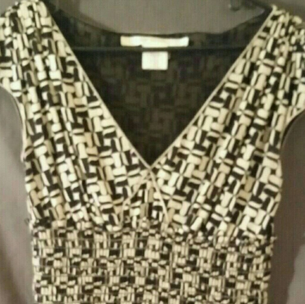 Max Studio V-neck Sleeveless Dress Top